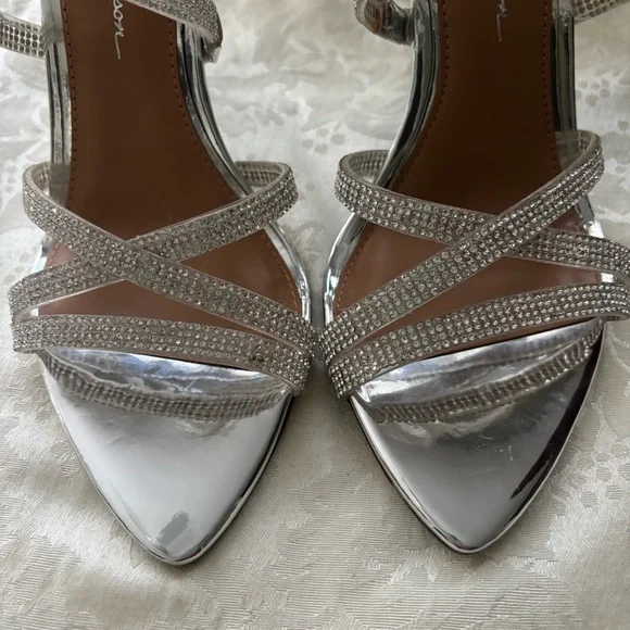 NWOT Jessica Simpson Silver/Crystal Waylane Sandal, Size 8.5 - Picture 4 of 15